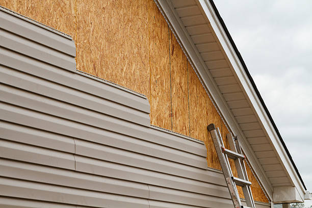 24/7 Emergency Storm Damage Siding Repair experts in Davidson, NC